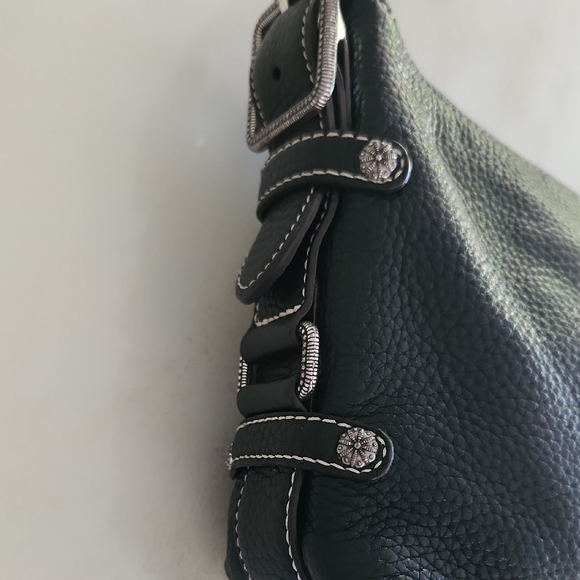 Brighton Pebbled Leather Shoulder Bag With Beautiful Silver Hardware - Picture 4 of 15